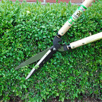 Okatsune 230 Heckenschere mit 50 cm Griff und 20 cm Klinge, Gesamtlänge 78 cm